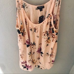 Torrid sz 0 floral tank challis shark bite flower